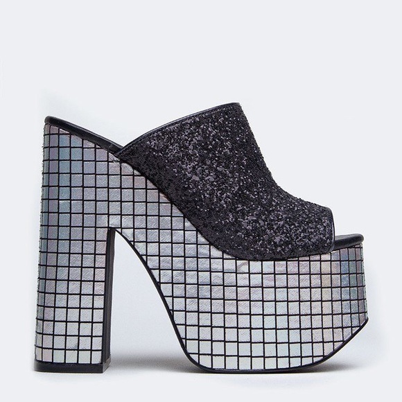YRU Shoes - YRU DREAM DISCO SANDAL